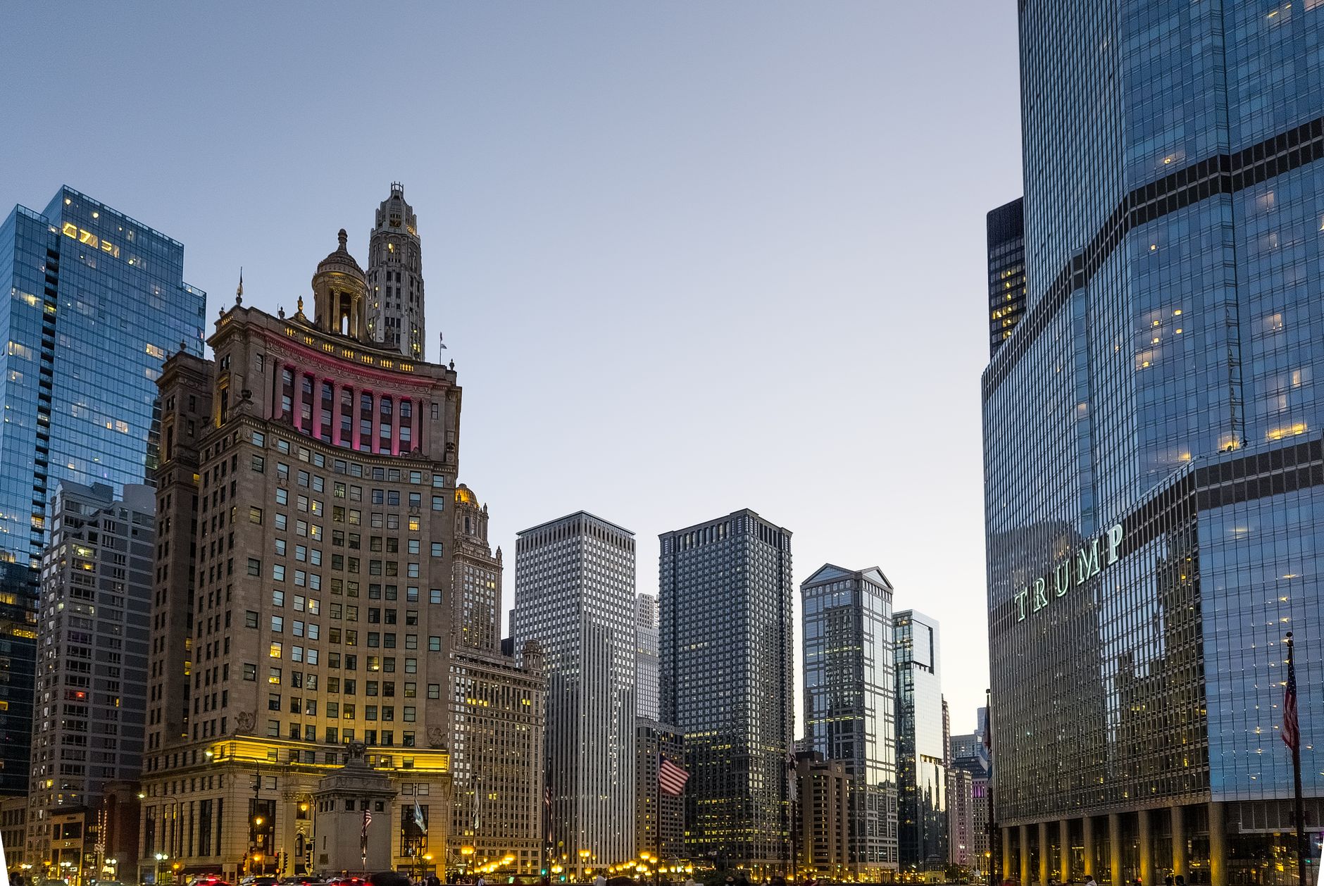 Evening view of Chicago's downtown skyline, showcasing iconic architecture and Trump Tower.